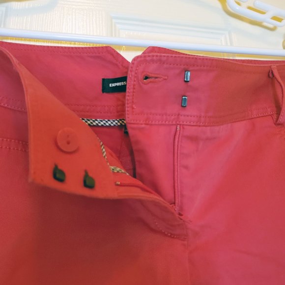 EXPRESS Design Studio Mid Rise Red Shorts 8 - Picture 3 of 8